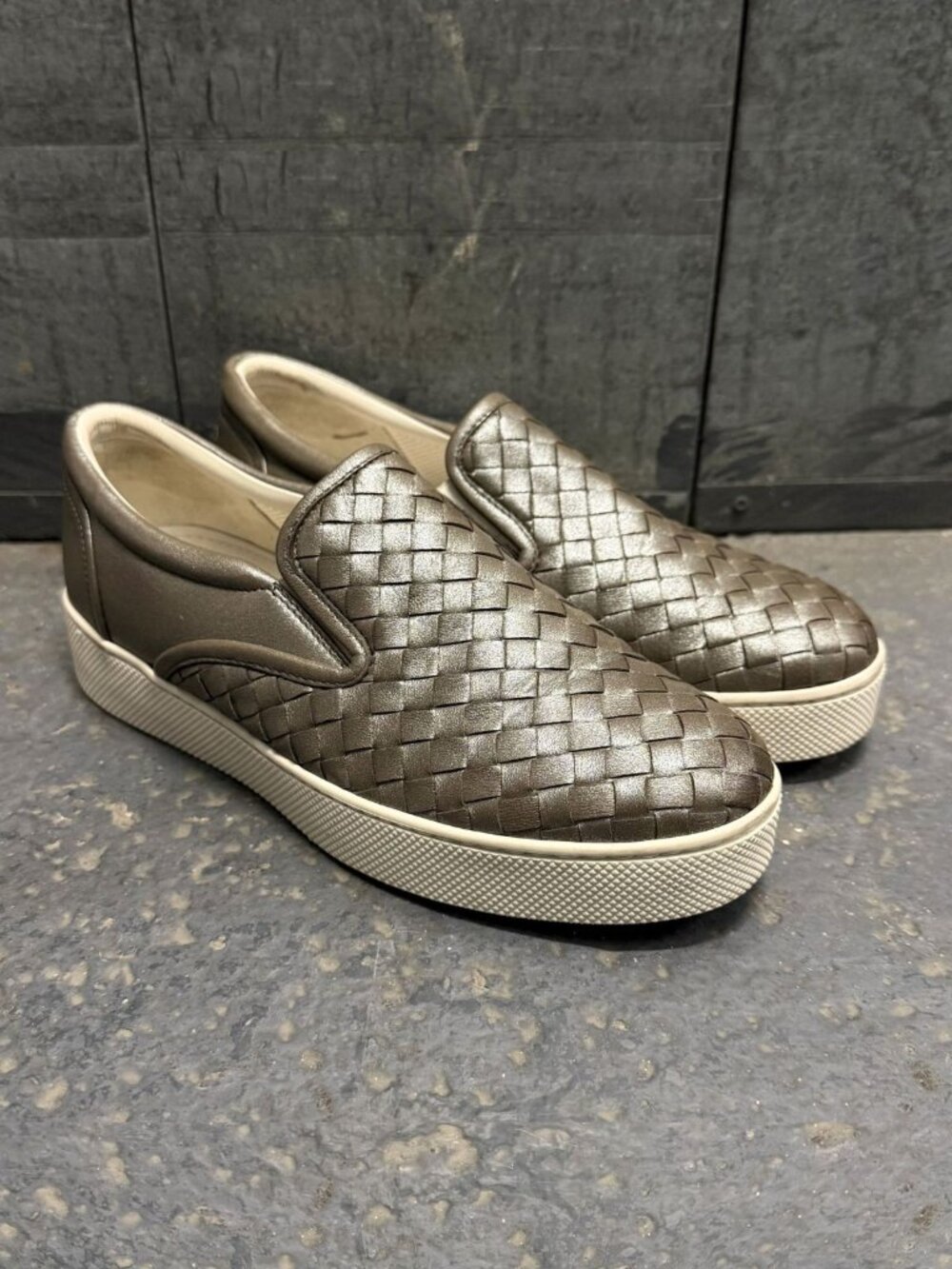BOTTEGA VENETA DODGER OLIVE INTRECCIATO WEAVE LEATHER SNEAKERS LOW TOP